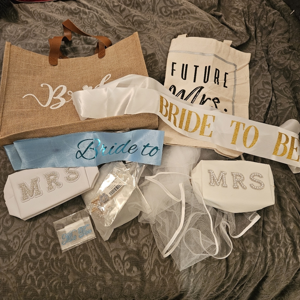LIKE NEW Bride to Be Party Bachelorette Supplies Bundle Wedding Supplies